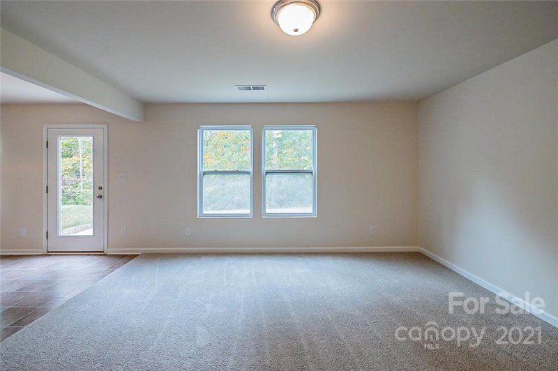 Property image 3 at 5915 Fazenda Drive, Charlotte, NC 28214