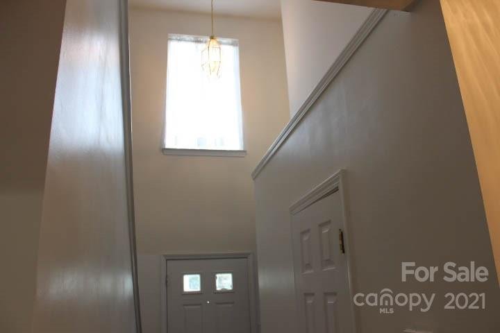 Property image 5 at 7017 Long Run Lane, Charlotte, NC 28216