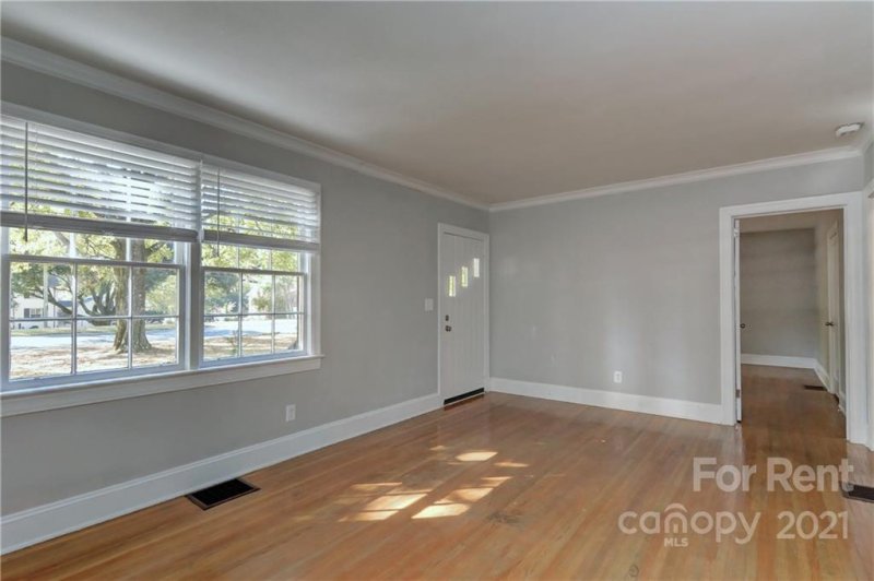 Property image 4 at 2613 Providence Road, Charlotte, NC 28211