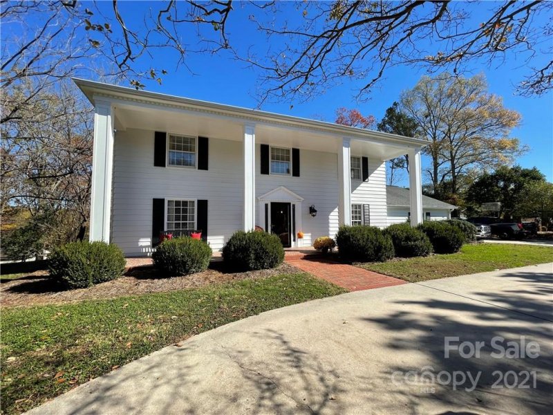 Property image 2 at 535 Winfield Boulevard, Concord, NC 28025