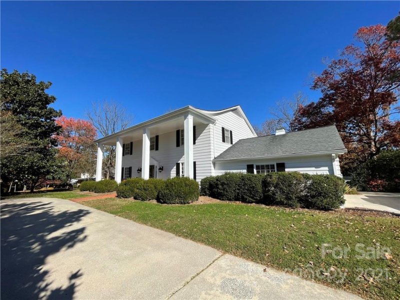 Property image 3 at 535 Winfield Boulevard, Concord, NC 28025