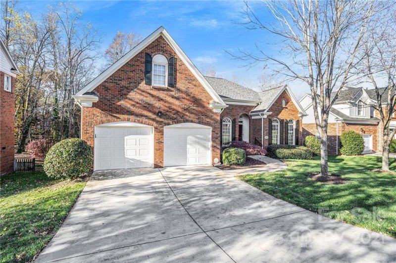 1402 Holly Ridge Drive