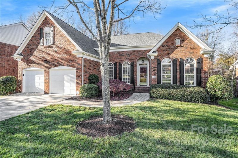 Property image 3 at 1402 Holly Ridge Drive, Matthews, NC 28105