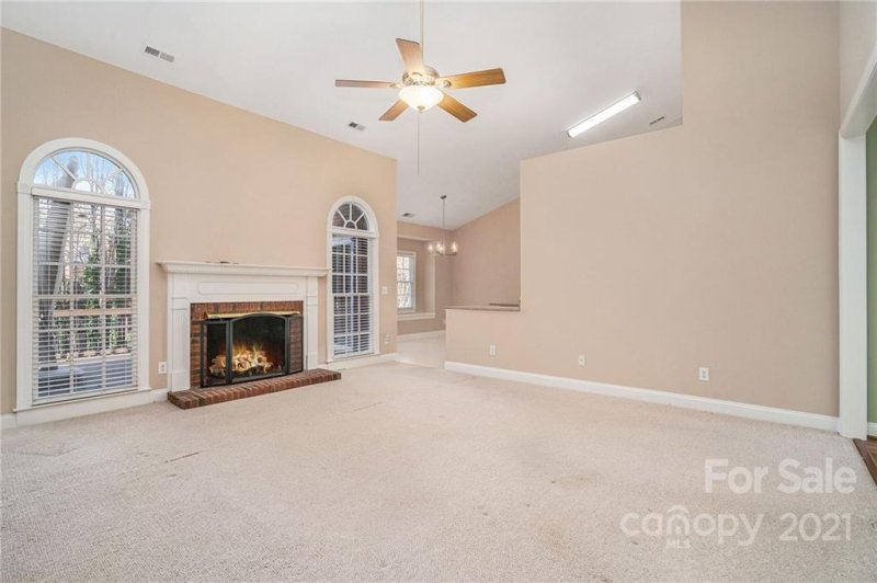 Property image 5 at 1402 Holly Ridge Drive, Matthews, NC 28105