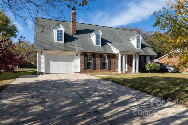 Property image 3 at 13319 Krislyn Woods Place, Charlotte, NC 28278
