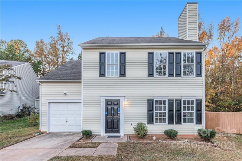 5203 Grass Ridge Drive