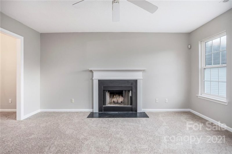 Property image 5 at 5203 Grass Ridge Drive, Charlotte, NC 28216