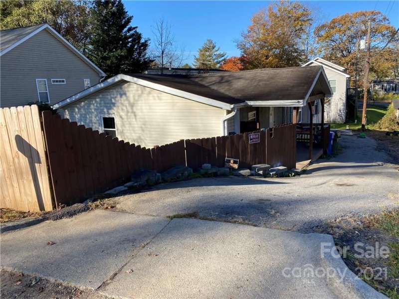 Property image 3 at 15 Booker Street, Asheville, NC 28803