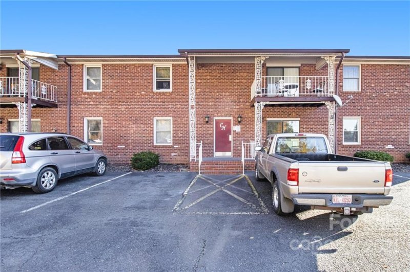 Property image 2 at 2105 Carriage Woods Lane, Kannapolis, NC 28081