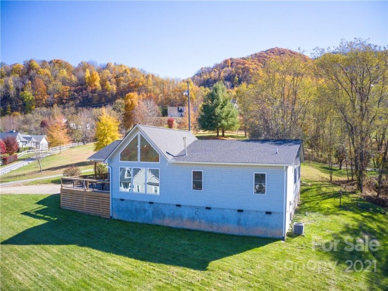 Property image 2 at 269 Orchard Drive, Waynesville, NC 28786