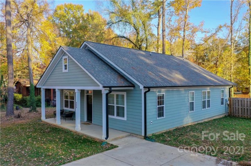 Property image 2 at 408 Gray Drive, Charlotte, NC 28213