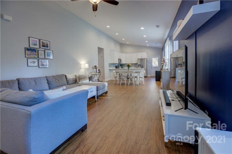 Property image 3 at 408 Gray Drive, Charlotte, NC 28213