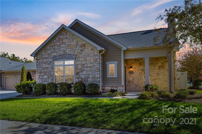 Property image 3 at 4887 Polo Gate Boulevard, Charlotte, NC 28216