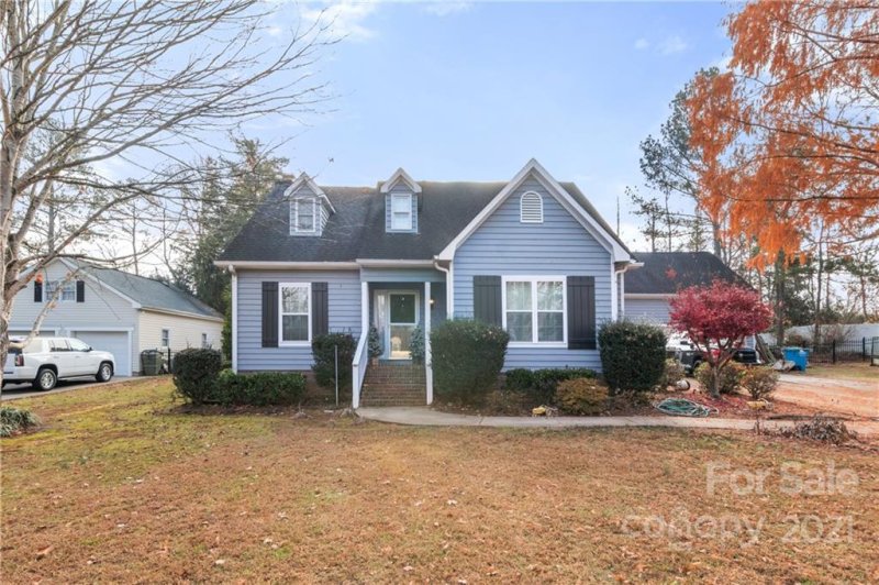 Property image 2 at 1229 Honeybee Trail, Fort Mill, SC 29715