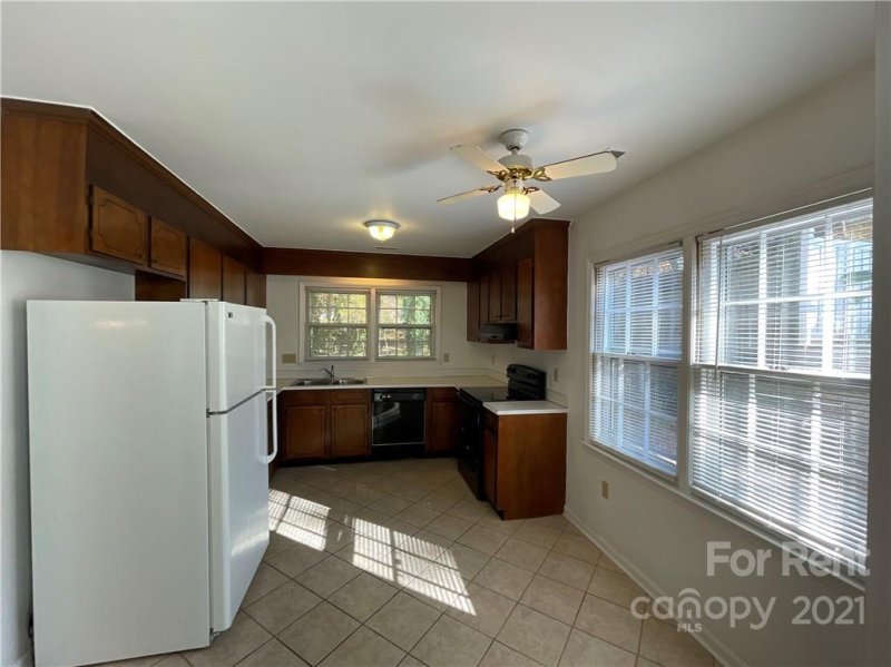 Property image 4 at 8209 Arrowsmith Lane, Charlotte, NC 28270