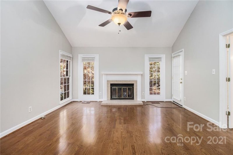 Property image 5 at 5207 Wimbleton Court, Charlotte, NC 28226