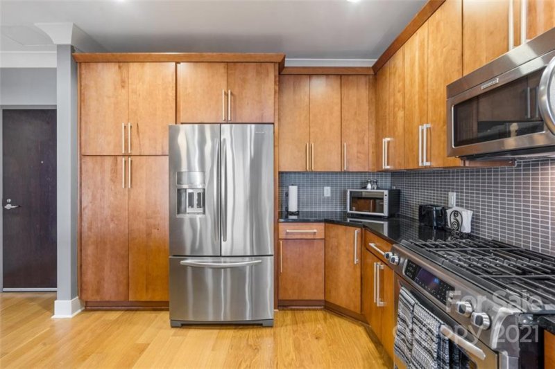 Property image 4 at 222 S Caldwell Street, Charlotte, NC 28202