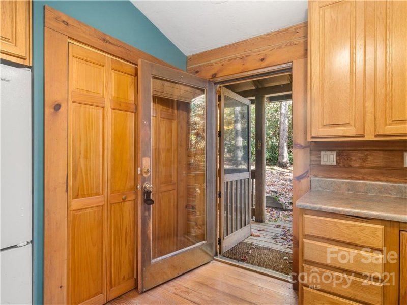 Property image 2 at 141 Haven Drive, Saluda, NC 28773