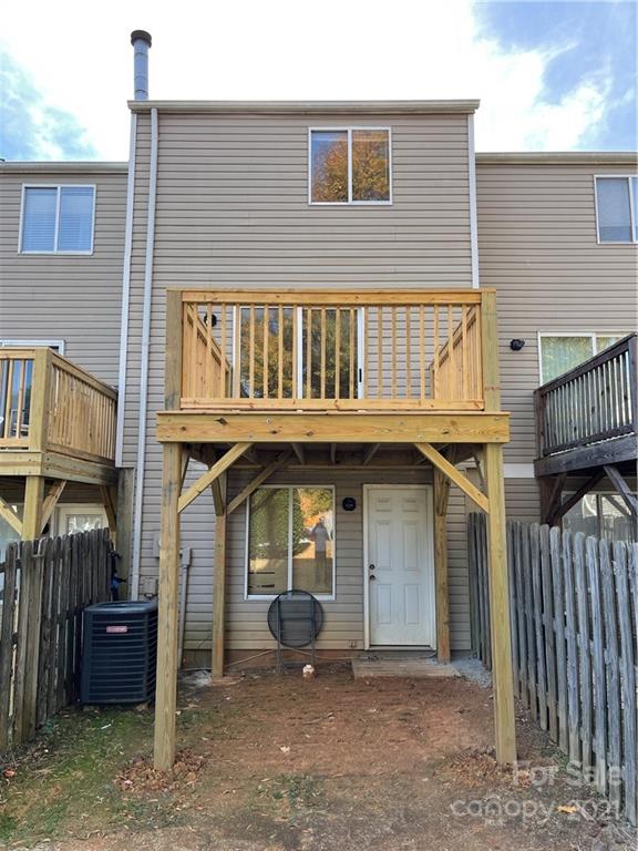 Property image 3 at 9608 Vinca Circle, Charlotte, NC 28213