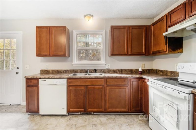 Property image 4 at 2704 Bobwhite Circle, Wingate, NC 28174