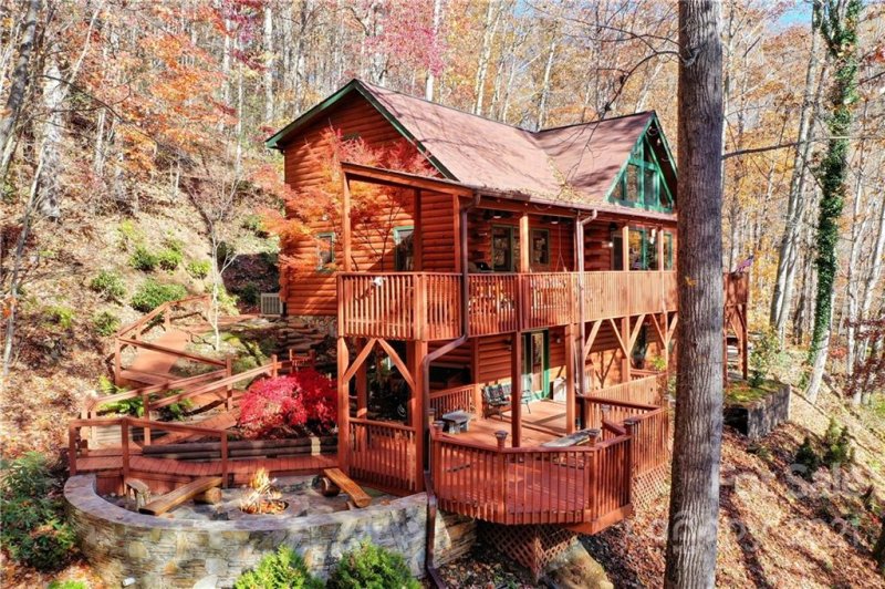 Property image 2 at 45 Muskogee Trail, Waynesville, NC 28786