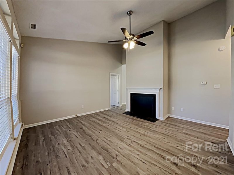 Property image 3 at 423 Cottonwood Park Drive, Charlotte, NC 28214