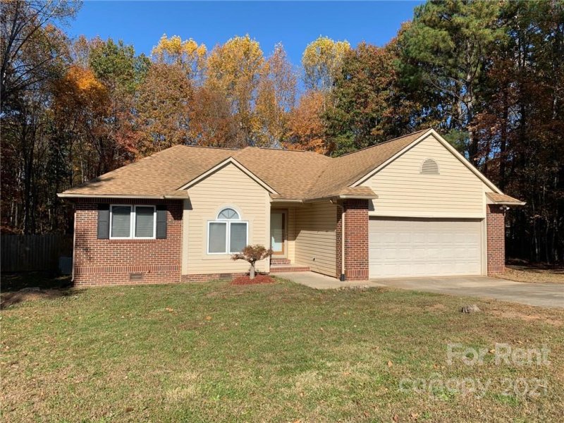 110 Wood Thrush Lane