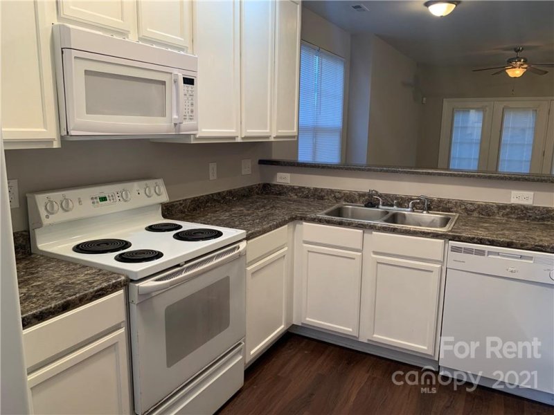 Property image 4 at 2726 Avalon Loop Road, Charlotte, NC 28269