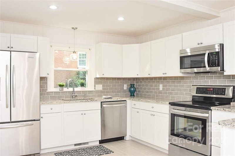 Property image 3 at 1423 Tarrington Avenue, Charlotte, NC 28205