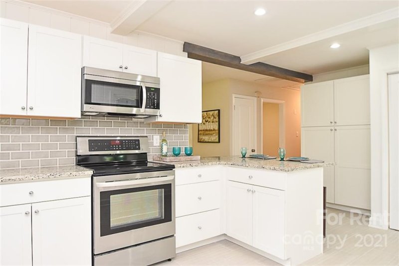 Property image 5 at 1423 Tarrington Avenue, Charlotte, NC 28205