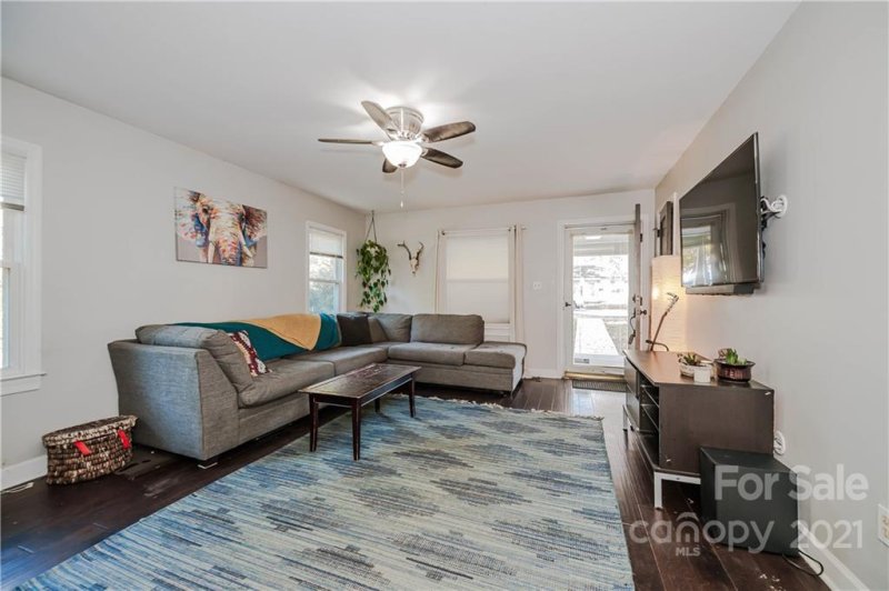 Property image 4 at 1600 E 35th Street, Charlotte, NC 28205