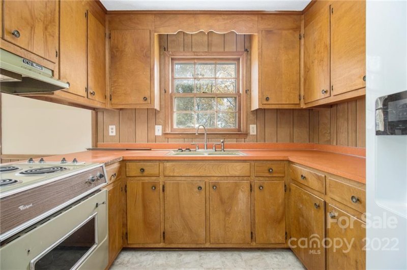 Property image 2 at 417 Donna Avenue, Gastonia, NC 28052