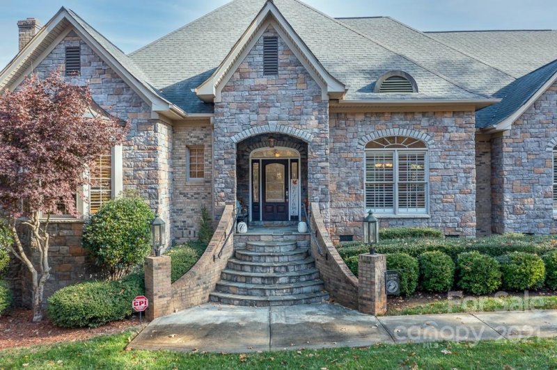 Property image 4 at 8108 Bayview Lane, Belmont, NC 28012