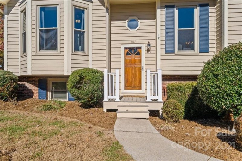 Property image 4 at 307 31st Avenue Court, Hickory, NC 28601