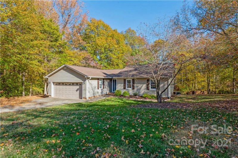 Property image 2 at 6506 Carmel Hills Drive, Charlotte, NC 28226