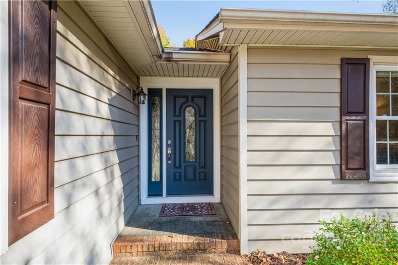 Property image 3 at 6506 Carmel Hills Drive, Charlotte, NC 28226