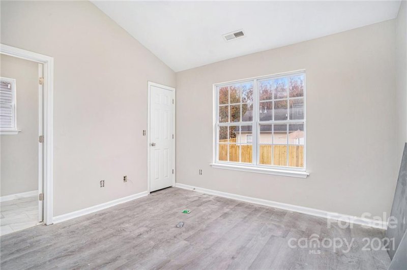 Property image 5 at 5429 Morning Breeze Lane, Charlotte, NC 28208