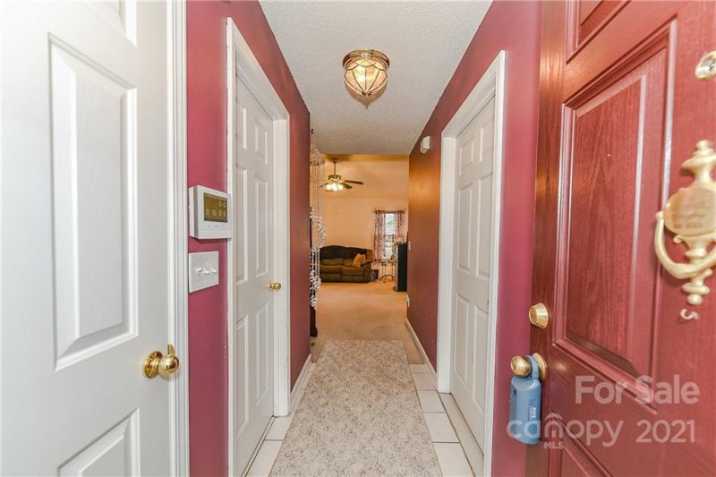 Property image 4 at 2111 Pleasant Dale Drive, Charlotte, NC 28214