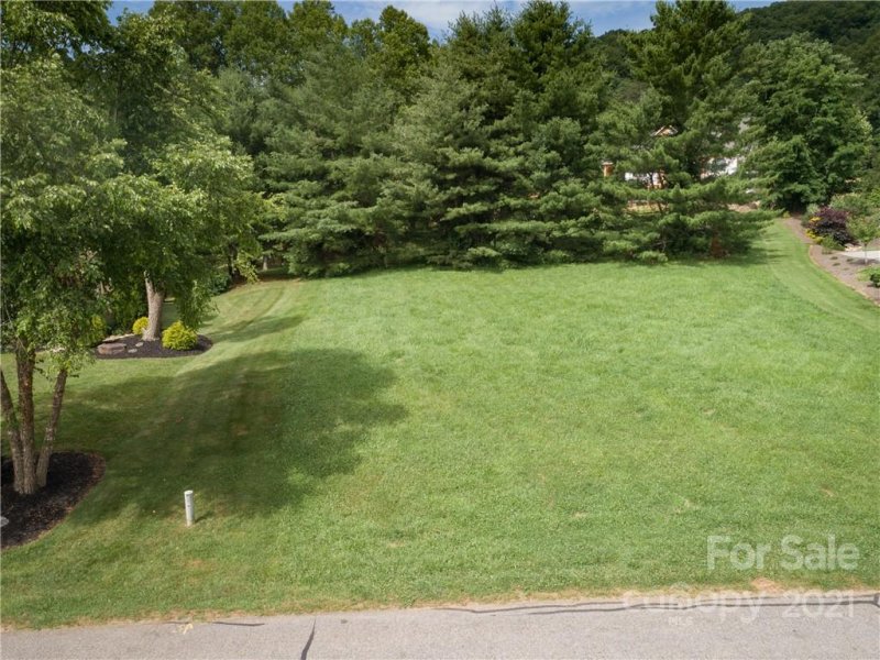 Property image 3 at 10 Round Robin Lane, Mills River, NC 28759