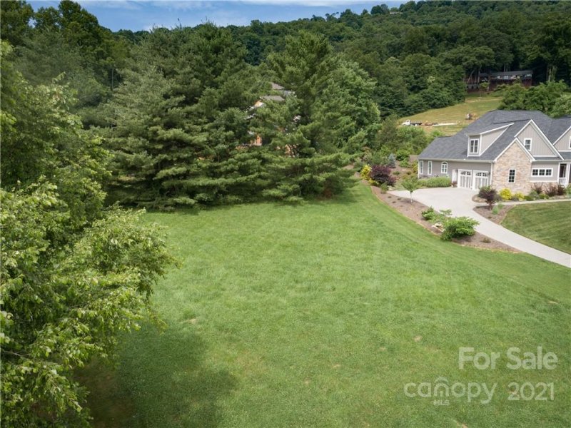 Property image 4 at 10 Round Robin Lane, Mills River, NC 28759