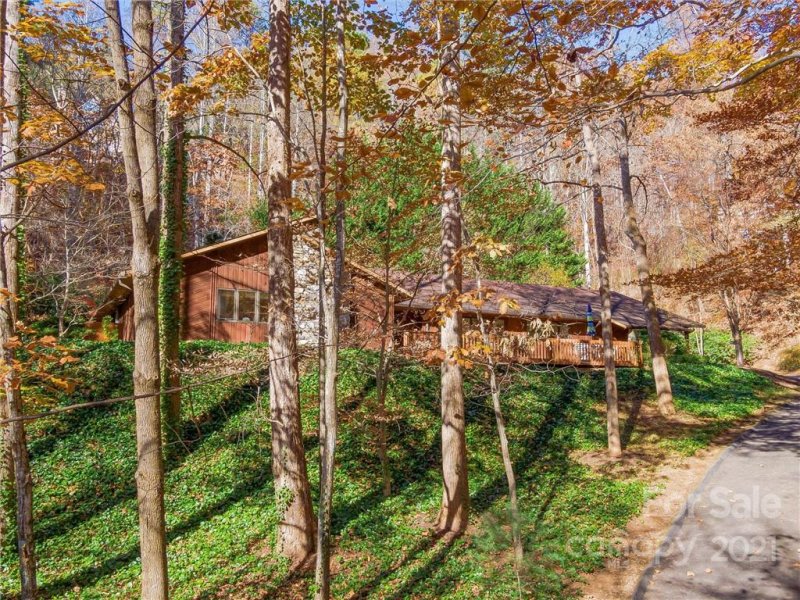 Property image 2 at 144 Sondley Parkway, Asheville, NC 28805