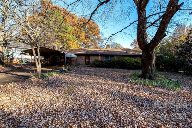 1631 Wendover Court