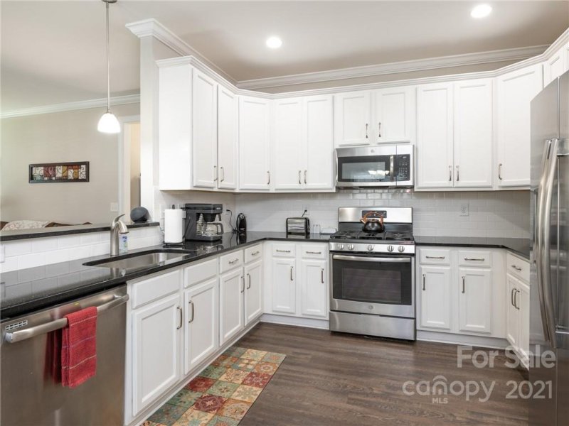 Property image 2 at 127 Coral Rutledge Drive, Mount Holly, NC 28120