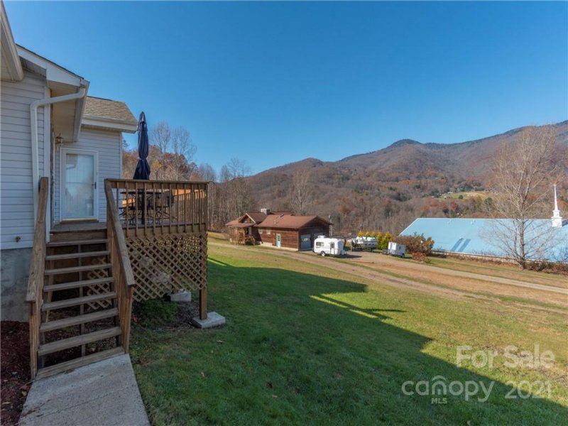 Property image 2 at 300 Barber Hill Drive, Waynesville, NC 28786