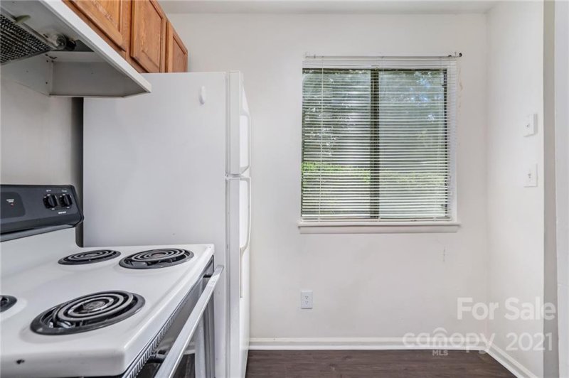 Property image 3 at 951 Hollywood Street, Charlotte, NC 28211