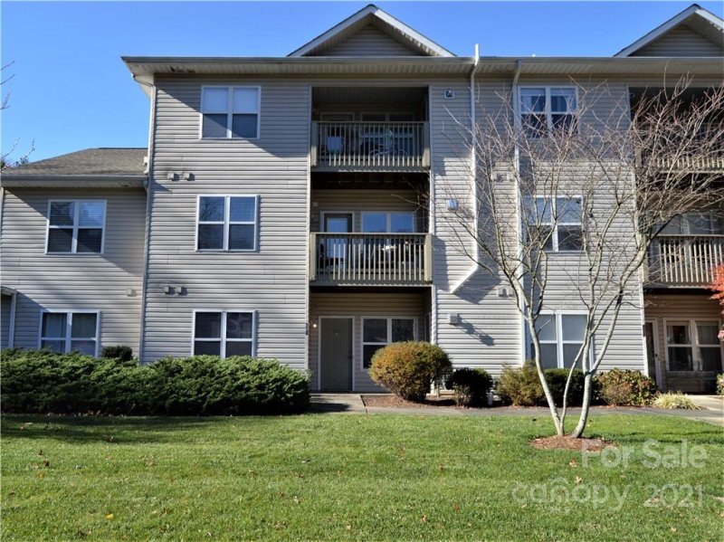 Property image 2 at 403 Carrington Place, Arden, NC 28704