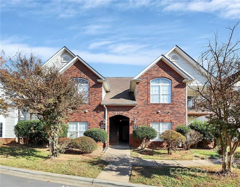 2529 Carya Pond Lane