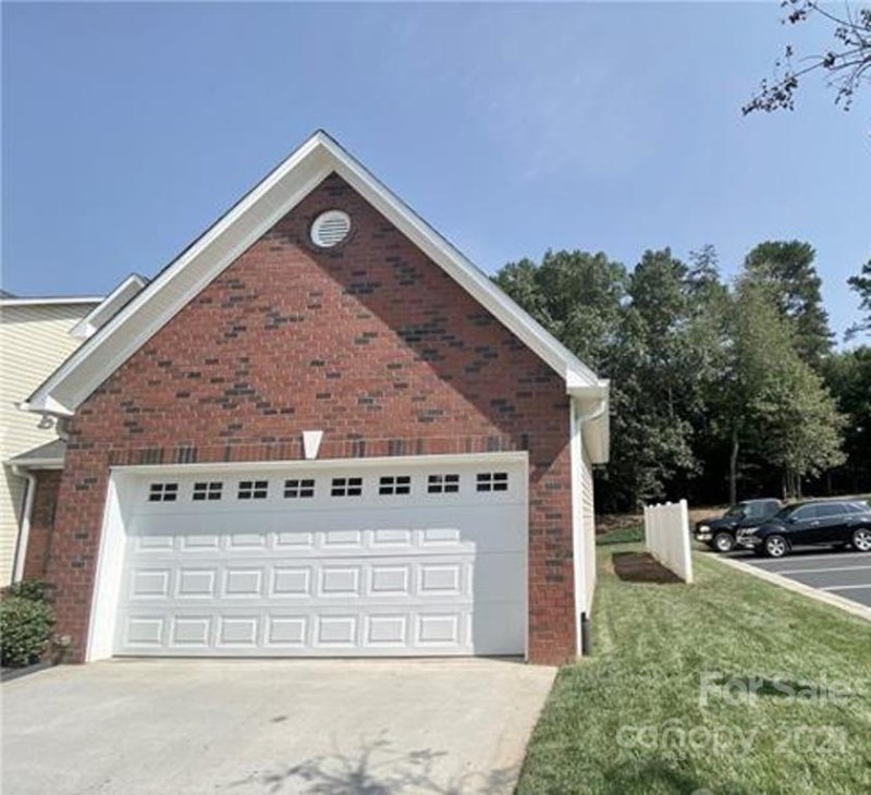 Property image 2 at 4730 Braxton Gate Lane, Hickory, NC 28602