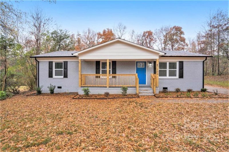 1710 Northwoods Drive