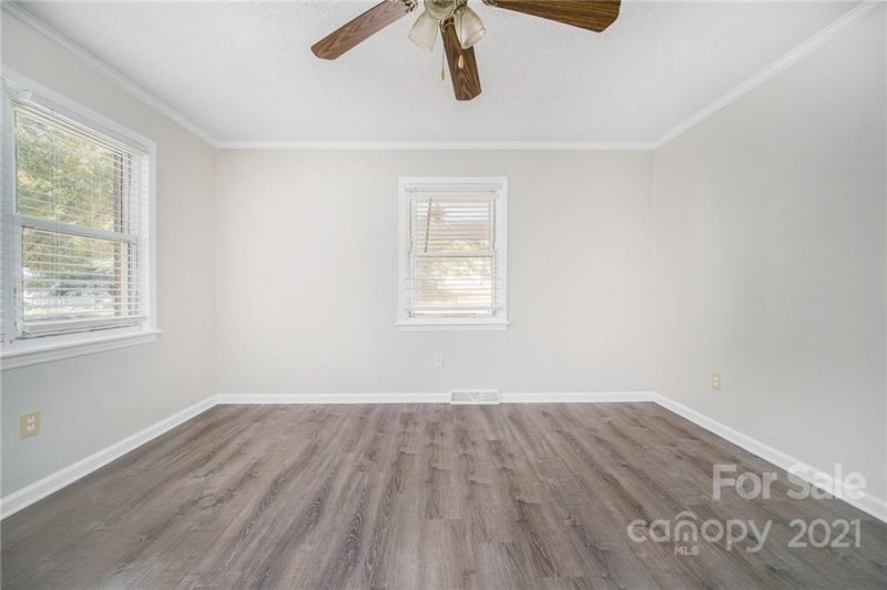 Property image 3 at 2302 Lyon Street, Gastonia, NC 28052